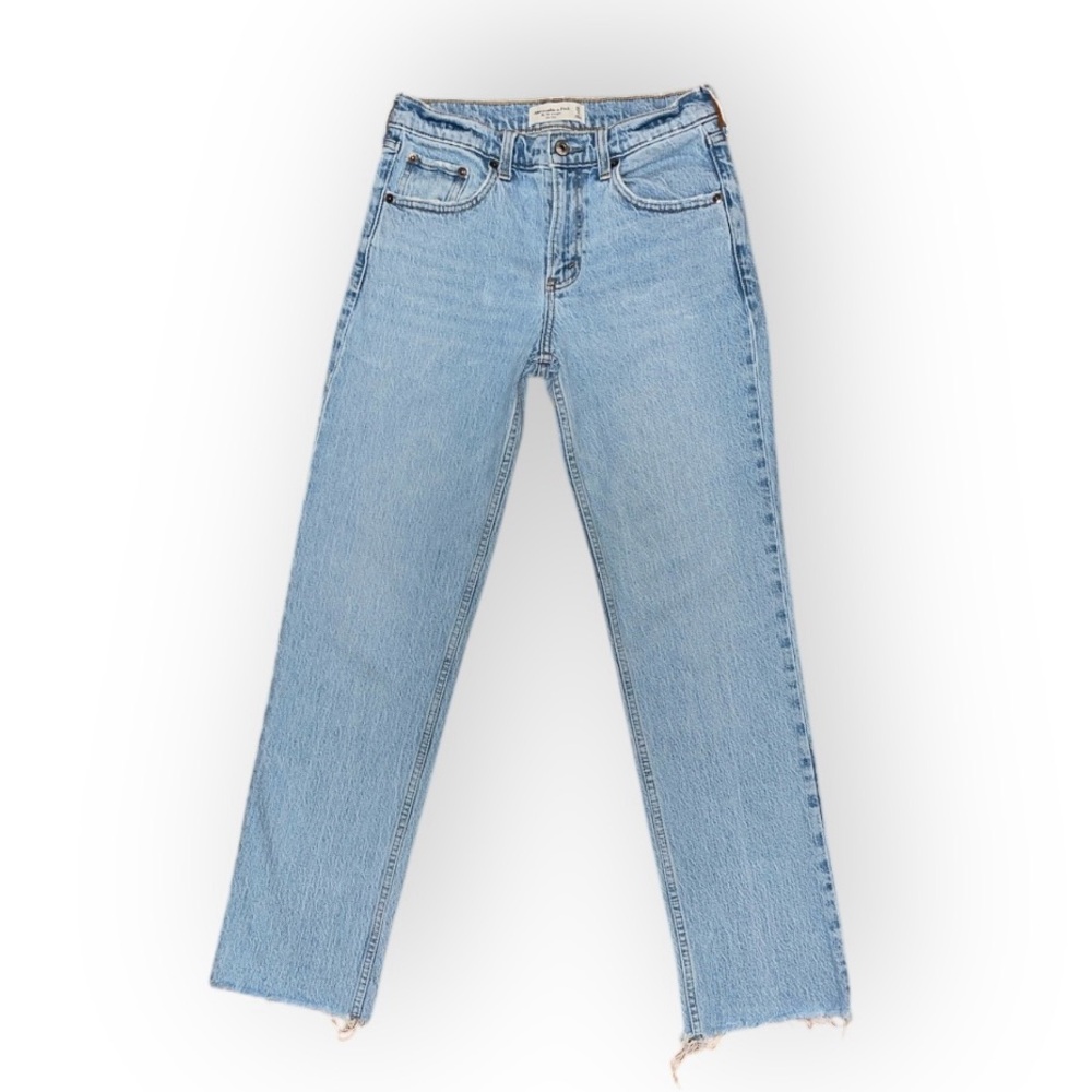 ABERCROMBIE & FITCH • The 90’s Straight Mid Rise
